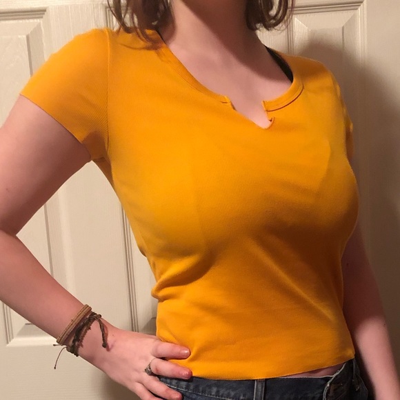 Retro Yellow Top - Picture 1 of 3